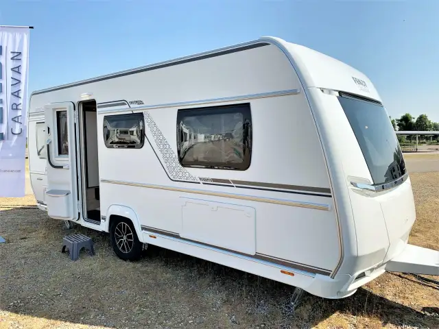 Gdzie szukać przyczepy kempingowej? Sprawdź najlepsze opcje i oferty