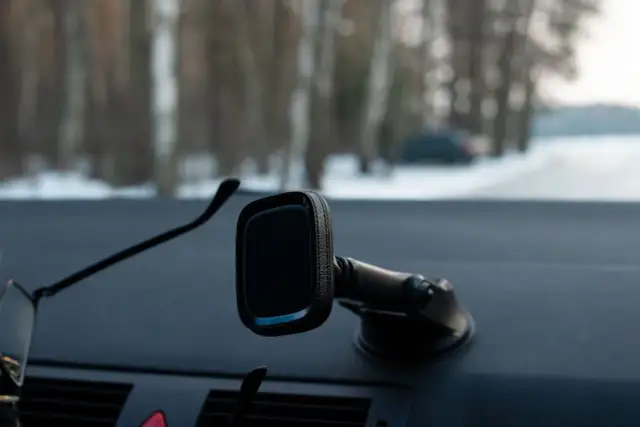 Jak wybrać najlepszy uchwyt na telefon do samochodu – porady i ranking