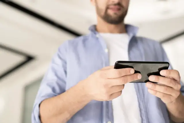 Jak regulacje polityczne wpływają na branżę rozrywki online w Polsce