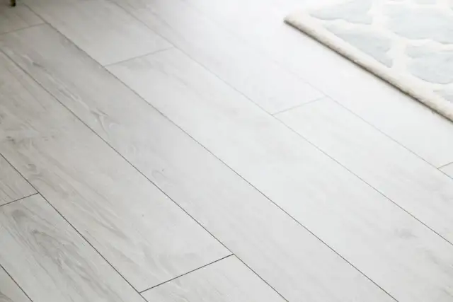 Gdzie kupić panele Alsafloor? Najlepsze sklepy i porady dla Ciebie