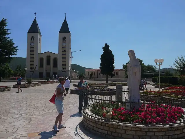 W jakim kraju znajduje się Medjugorie? Odkryj jego niezwykłe znaczenie