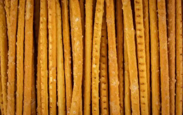 Wpływ paluszków na zdrowie - poznaj prawdę o tej popularnej przekąsce