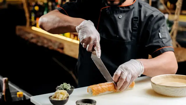 Zarobki w sushi: poznaj realne stawki i możliwości rozwoju w branży