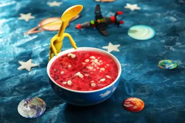 Jak zrobić zupę owocową, która zachwyci smakiem i orzeźwi