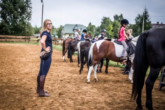 Klub jeździecki Łańsk - odkryj wyjątkowe jazdy konne w pięknej scenerii