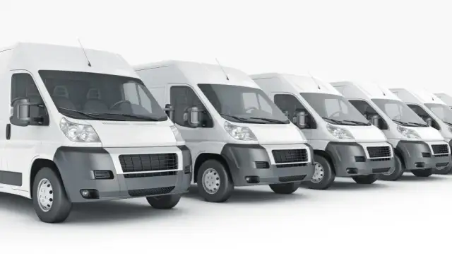 Ile kosztuje wynajem busa 9 osobowego? Sprawdź ceny i ukryte koszty