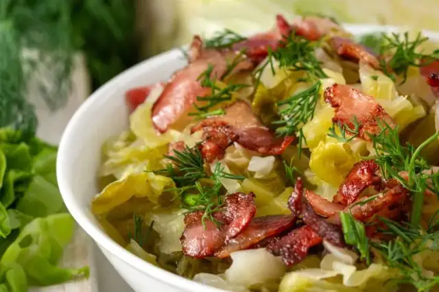 Jak ugotować kapustę na słodko – prosty przepis na pyszne danie