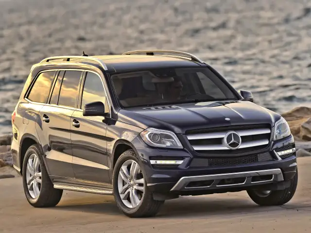 Mercedes-Benz GL-Class – kluczowe informacje o luksusowym SUVie