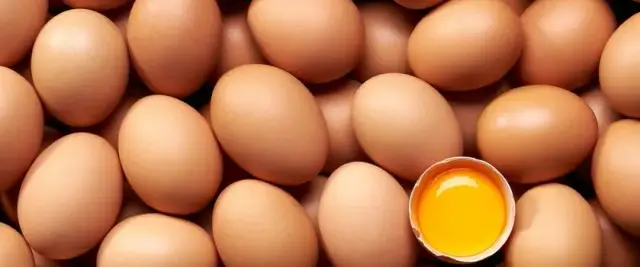 Czy jajka obniżają cholesterol? Odkryj prawdę o ich wpływie na zdrowie