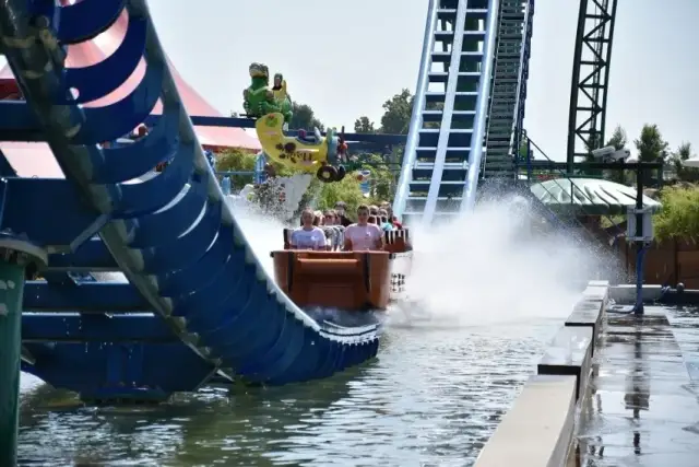 Czy Energylandia przyjmuje bony turystyczne? Sprawdź zasady i ceny noclegów.