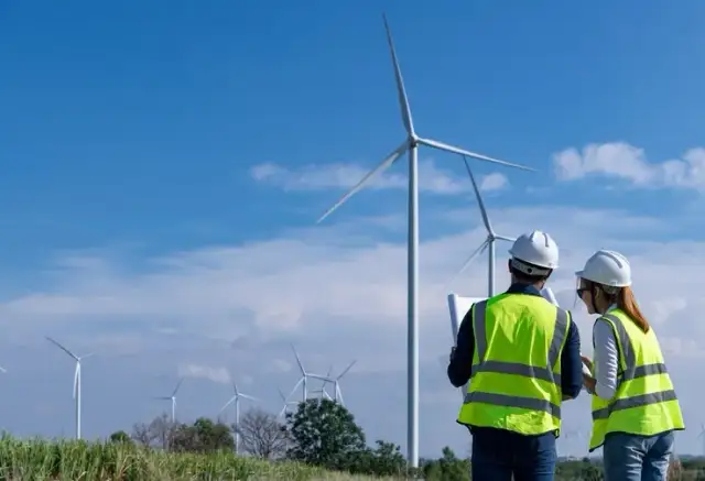 Realne zarobki na elektrowni wiatrowej - kompletna analiza inwestycji