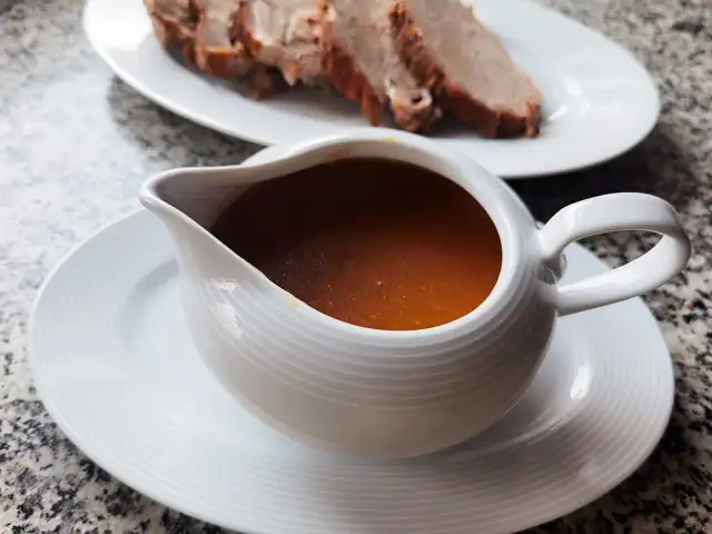 Jak zrobic sos z tluszczu po upieczeniu - proste i smaczne przepisy