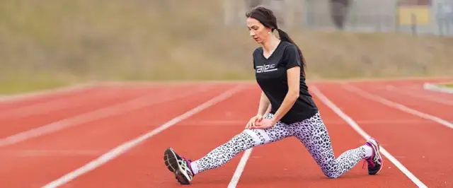 Jak rozgrzewać się przed bieganiem, aby uniknąć kontuzji i poprawić wyniki