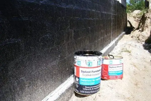 Skuteczne środki do izolacji fundamentów - ranking najlepszych rozwiązań