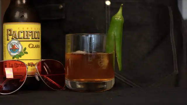 Jak przygotować drink Johnny'ego Silverhanda – przepis i historia