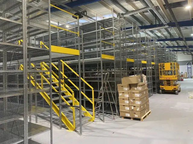 Jak obliczyć maksymalne obciążenie regału, aby uniknąć wypadków