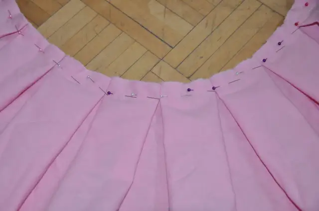 Jak uszyć spódnicę dla dziewczynki - proste kroki i porady