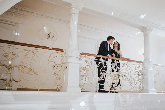 Ile kosztuje fotograf na studniówkę? Poznaj ceny i oferty w 2023