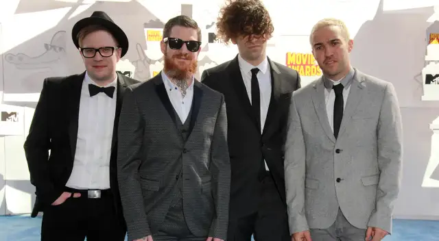 All Out Boy: Historia i Wpływ Kultowego Zespołu Rockowego