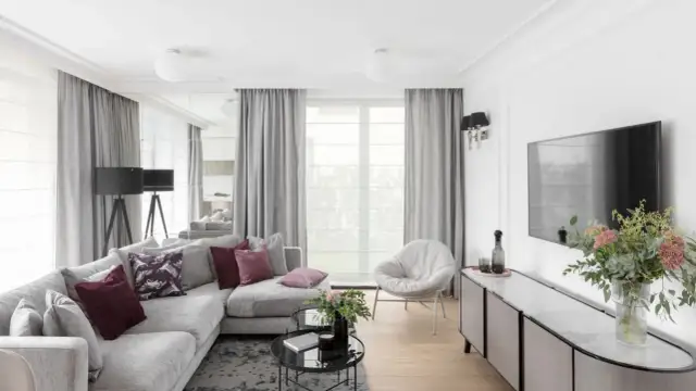 Co na okna w salonie? Najlepsze dekoracje, które zachwycą każdego