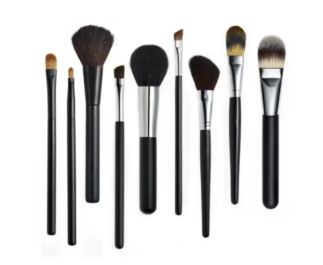 Najlepsze pędzle do makijażu jakie wybrać, aby uniknąć błędów