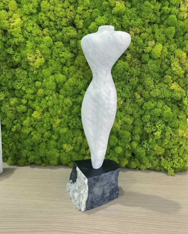 Rzeźba z marmuru: historia, techniki tworzenia i gdzie znaleźć wyjątkowe dzieła