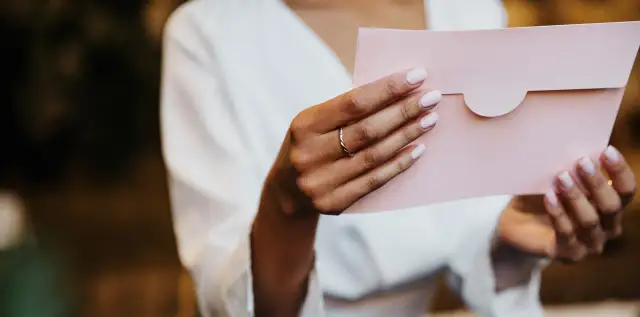 Ile wcześniej zapraszać gości na wesele, by uniknąć stresu?