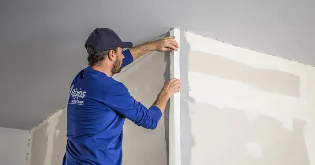 Płyta karton gips jak montować: proste kroki, by uniknąć błędów