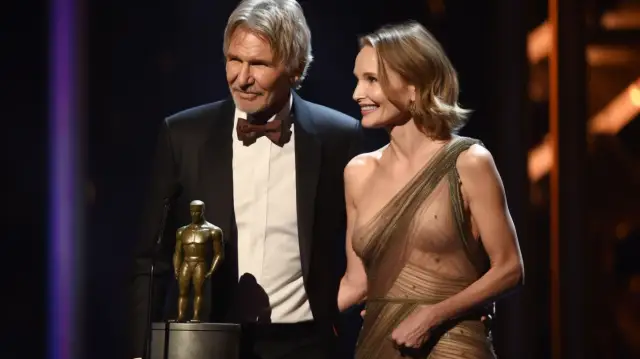 Harrison ford wzruszony podczas odbierania honoru za całokształt pracy na Critics Choice Awards