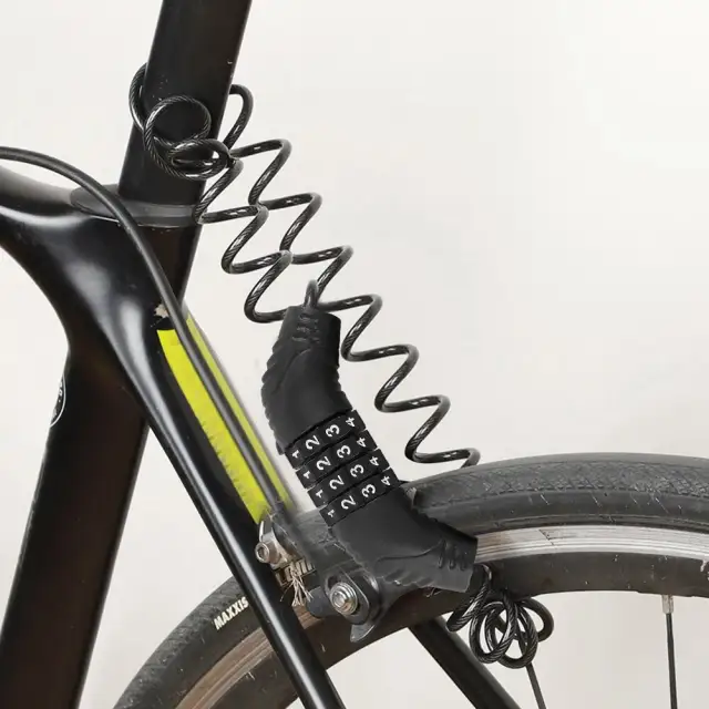 Jak ustawić zapięcie do roweru na szyfr, aby uniknąć problemów