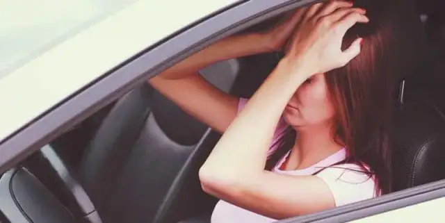 Ile punktów karnych może mieć młody kierowca? Konsekwencje i jak uniknąć utraty prawa jazdy