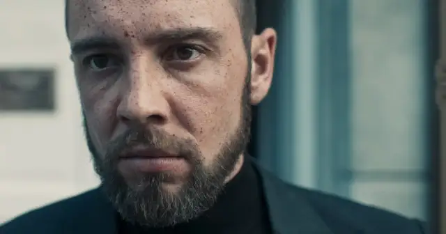 Recenzja filmu jak zostałem gangsterem – co warto wiedzieć przed seansem?