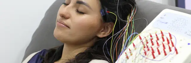 Co wykrywa badanie EEG? Kluczowe informacje o diagnozowanych zaburzeniach