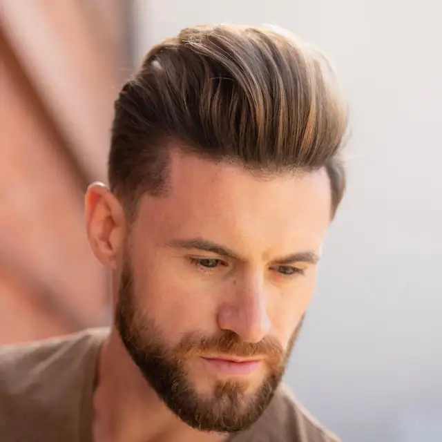 Jak zrobić fryzurę quiff: 5 prostych kroków dla perfekcyjnego stylu