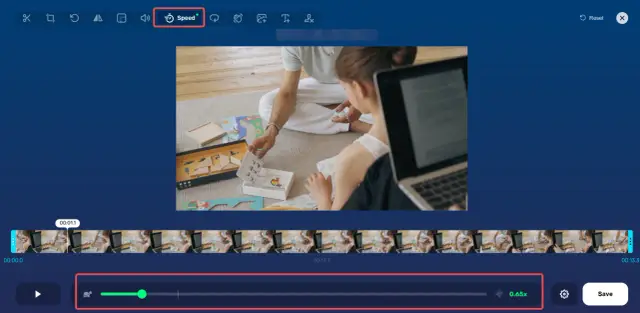 Edytor wideo pokazuje opcję "Speed", która pozwala dostosować tempo klipu, ułatwiając naukę, jak zapisać GIF na komputerze.
