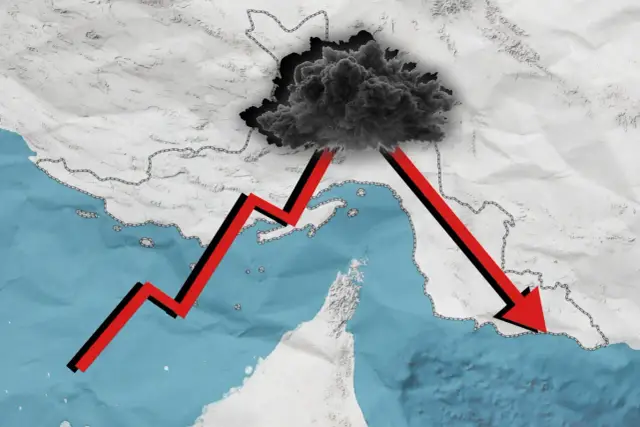 Mapa Iranu z chmurą wybuchu i czerwoną strzałką wskazującą na południe. Symbolizuje to potencjalny konflikt, pytając dlaczego USA atakuje Iran.