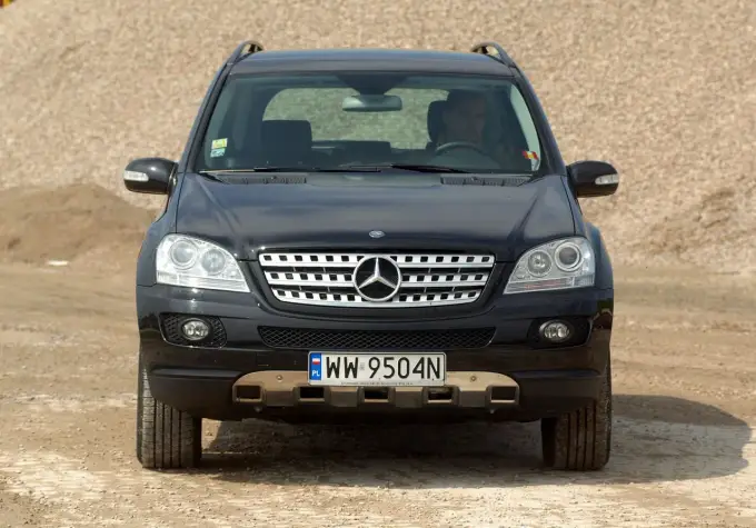 Mercedes ML 320 - Kupić? Sprawdź koszty i na co uważać!