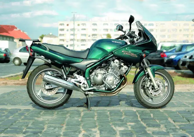 Yamaha XJ 600 - dane techniczne i różnice wersji