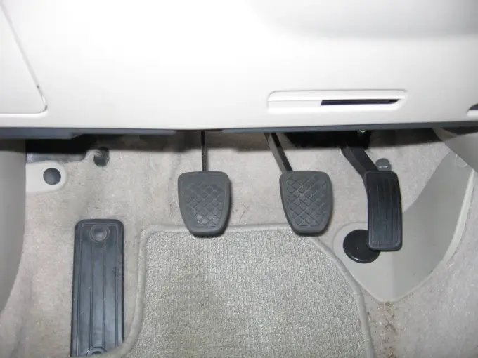 Volvo V50 - Wymiana pompy sprzęgła - Czy to ona? Koszty