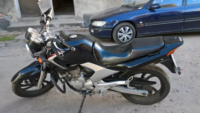 Yamaha YBR 250 - Czy warto kupić używaną? Koszty i opinie