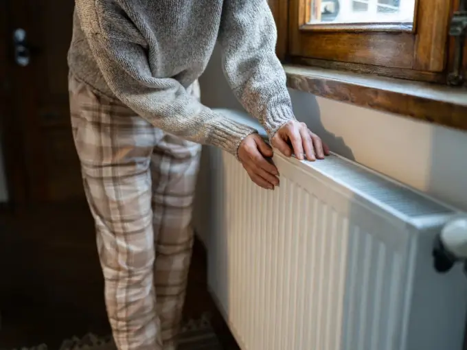 Stukanie w kaloryferach? Poznaj 6 przyczyn i proste rozwiązania