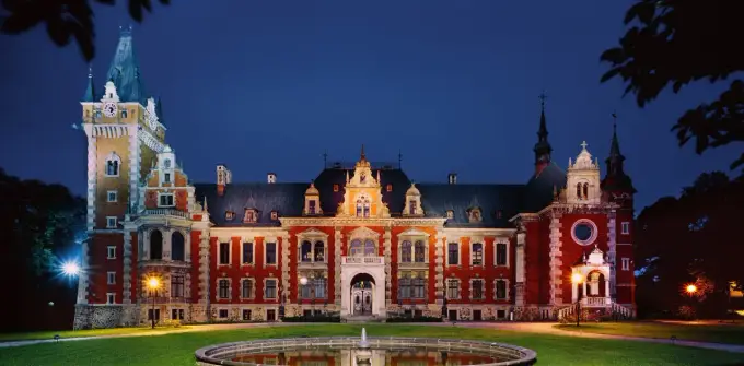Atrakcje Pławniowic - Pałac, jezioro i gotowy plan zwiedzania