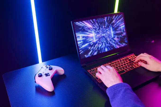 Laptop biurowy vs gamingowy: Kluczowe różnice, by wybrać mądrze