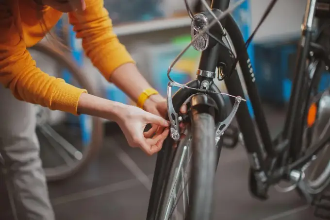 Wymiana klocków hamulcowych w rowerze - Poradnik krok po kroku