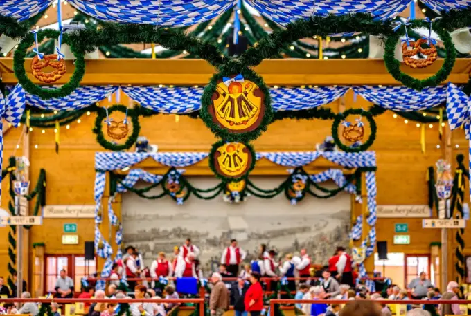 Oktoberfest 2026 Monachium - Kompletny przewodnik dla początkujących