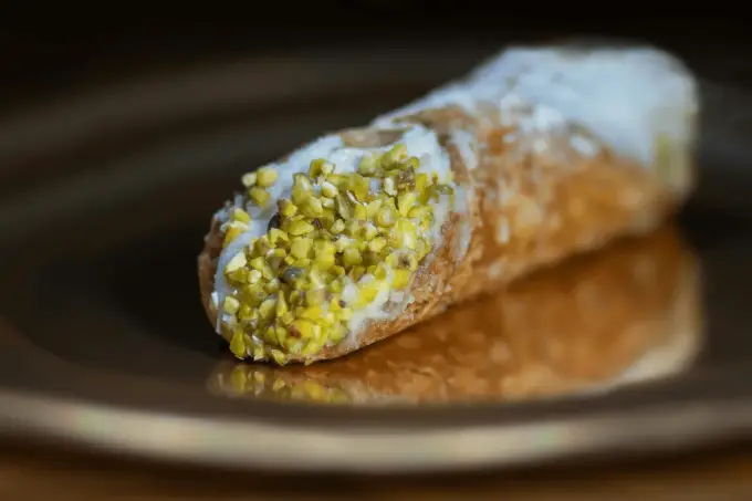 Włoskie desery - od tiramisu po cannoli, co warto znać