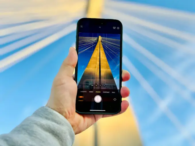 Aparat iPhone 15 - Jak robić lepsze zdjęcia i filmy?