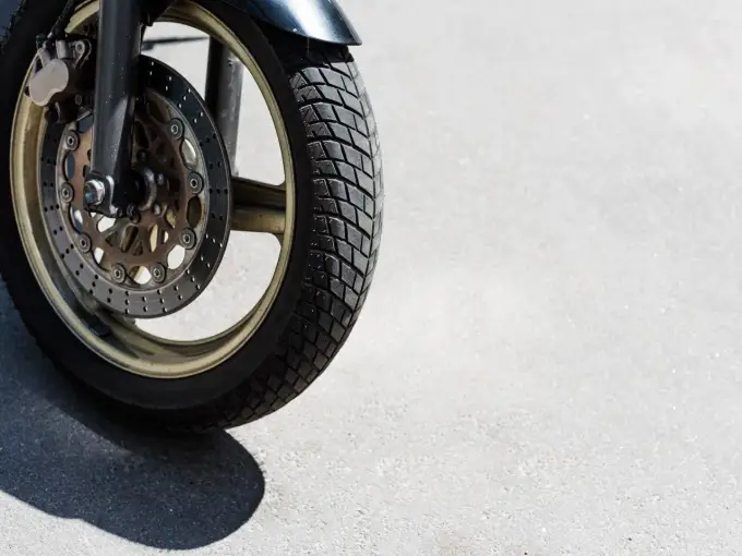 Test opon motocyklowych - które modele pasują do Twojej jazdy?
