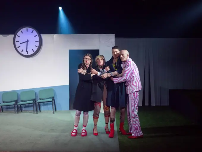 OCD w teatrze - jak spektakl pokazuje obsesje i lęk