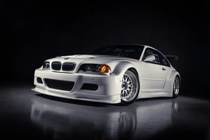 BMW M3 GTR - Legenda, która wygrywała. Poznaj jej historię!